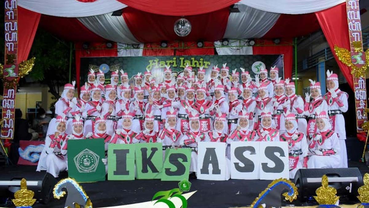 Tasyakkuran Harlah ke-37 IKSASS di PPSS Putri